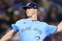 「日本に来るの⁉」元ブルージェイズの29歳左腕、アジア移籍を模索か？ 米報道「すごい」「左の先発来てもおかしくないよな？」とファンから反響続々