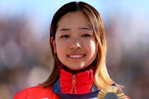 鈴木愛理、スケートボード中継のSPサポーターに就任＆金メダリスト・吉沢恋とのツーショット公開「一緒に選手を応援しましょう！」