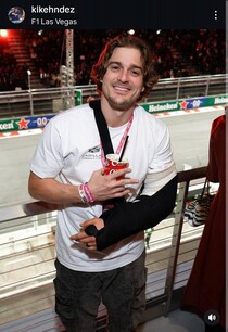 「キケさん退院したんだ」K・ヘルナンデス、妻とF1初観戦！「早く回復することを祈ってるぞ」ファン続々反応「ドジャースに復帰して」