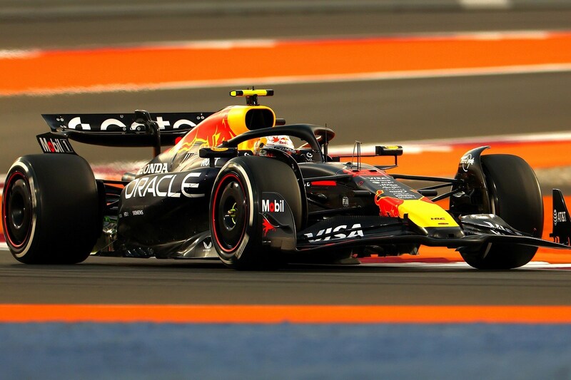 角田裕毅、13番手でスプリント予選へ　５番手ハジャーから“0.293秒落ち”...ピアストリ、ノリスが１－２【F1カタールGP／FP1】