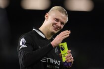 「驚異的なスピードで突き進んだ」 ハーランドが歴代最速！ 111試合でプレミア通算100ゴールの記録更新、ペップも「馬鹿げた数字」