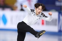 鍵山優真、自己ベスト更新108.77点の会心演技でSP首位発進！ 佐藤駿が２位、世界王者マリニンは３位【フィギュアGPファイナル】