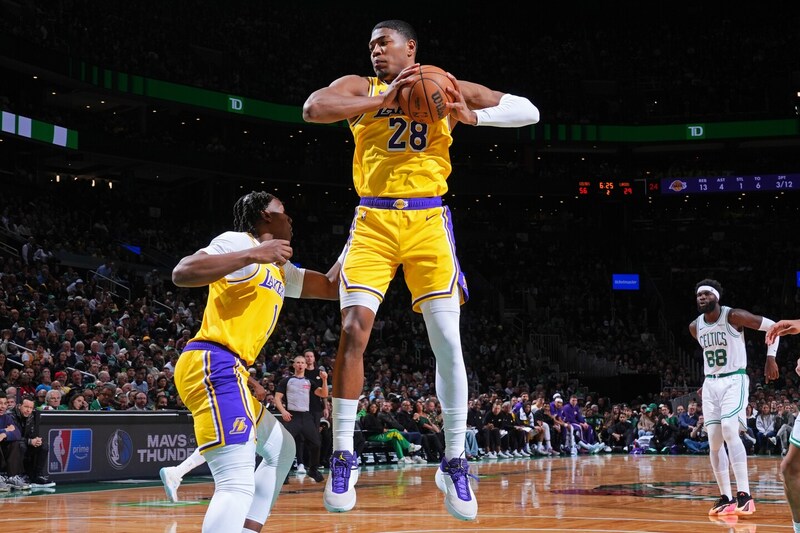 【NBA】八村塁が13得点に今季最多7リバウンドも…レイカーズはセルティックスとの名門対決に完敗<DUNKSHOOT>