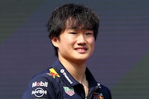 角田裕毅、“不運”で20番手＆マシン破損...進路妨害でペナの可能性も　ノリス２番手、フェルスタッペン３番手【F1アブダビGP／FP3】