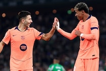 「メッシの偽９番以来の衝撃」 ヤマルのトップ下起用でペドリとの“内側リンク”が革命を起こす！ 戦術家が絶賛した中央進入型バルサの新モデル