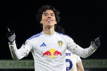 リーズ田中碧、リバプール戦で後半ATに“劇的同点弾”！ 英メディア総立ちの大絶賛「心から大きな賛辞を贈りたい」