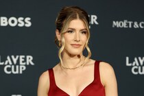 元人気女子テニス選手、ブシャールのレオパード柄ビキニ姿に「セクシー」「驚くほど美しい」とファン釘付け