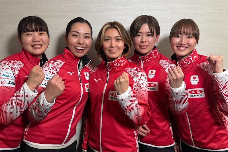 カーリング日本女子のミラノ五輪出場権獲得を現地観戦した電波少年の人気タレント ガチ応援に好感「久々見たなあ」「懸賞で当たったのか?」
