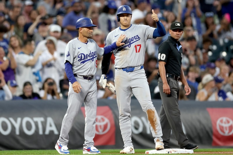 WS連覇のドジャース・三塁コーチ、大谷翔平を敵に回して狙う“もうひとつの世界一”「メジャー最高の選手たちが同じクラブハウスに集まる。次はぜひとも優勝したい」