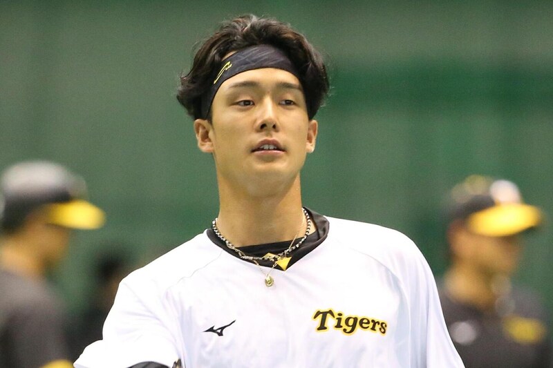 「わぁ！小幡結婚？」阪神の25歳内野手が一般女性と入籍していたことを明かし話題に「え！シーズン中に！」「びっくり」ファン騒然