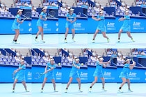 バックのリターンで高いボールを処理するには？ 清水映里が意識するコツは後ろ足のセット【プロが明かすテニス上達法】＜SMASH＞