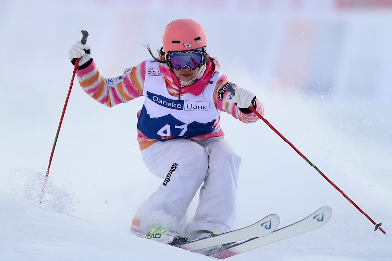 女子モーグル元日本代表「あとから見返してビックリ!!」最新姿に衝撃「 日焼けしてきたツケと老化が止まりません笑」