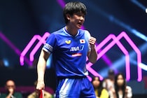 張本智和が難敵下し４強進出→試合直後の振る舞いに仏メディア感動「伝説的な戦い」【WTTファイナルズ香港】