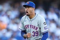 ドジャース幹部激白！ メジャー最強守護神と電撃契約の舞台裏「現実的でないと考えていた」 風向き変わったライバル球団の動向