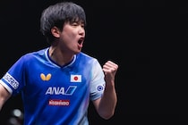 張本智和、日本勢初の年間王者！ “４度目の正直”で悲願成就「嬉しい気持ちと信じられない気持ち」 会場の「ハリモトー！」声援に英語で感謝【WTTファイナルズ香港】