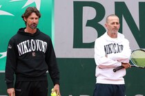 「彼の野心を燃え続けさせる」年間最優秀コーチ賞受賞のフェレーロ氏とロペス氏が、来シーズンに向けたアルカラスの目標を語る＜SMASH＞