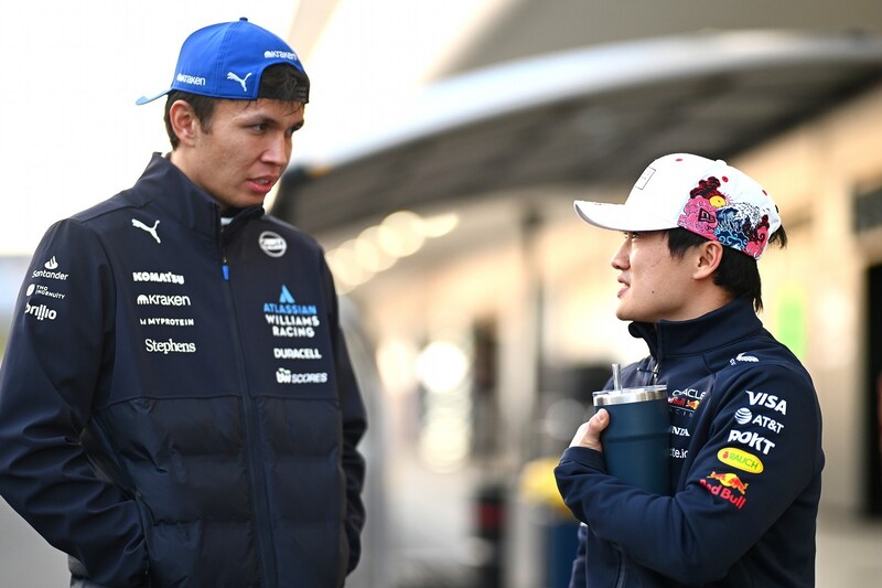 「ユウキは必ず復帰して表彰台に上がる」アルボンが角田裕毅のレギュラー復帰を予想　後輩のシート喪失に嘆き「本当に悲しいよ！」【F1】