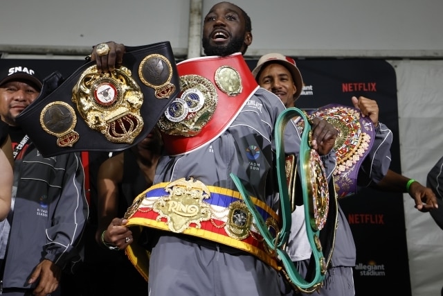 「凄すぎる 拍手しかない」史上初めて3階級で世界4団体王座統一! ボクシング名王者の引退表明に反響続々「個人的に史上最高」「ありがとう お疲れ様」