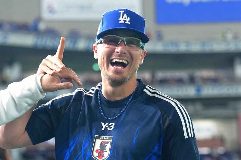 「どこで買えるの?」K・ヘルナンデスの“奇抜すぎる”ファッションが再脚光「球界一面白い男」「大谷翔平のセーターは今季ベストコーデ」