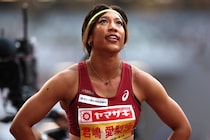 陸上界の日本女子スプリンター、元横綱、サッカー元日本代表、五輪メダリストら超豪華メンバーでの集合ショットに感激「出会いに感謝」