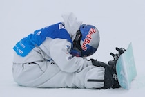 「えっぐ」「痛そう」21歳の小野光希、スノーボードW杯でまさかの大転倒→頭部を強打しヘルメット破損...衝撃的な映像にファン心配「記憶飛んでない？」