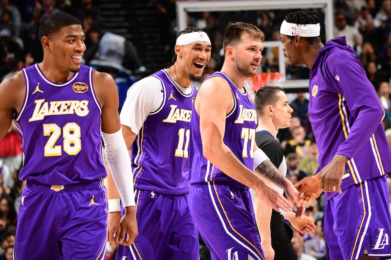 【NBA】八村塁が13得点、“決勝ブザービーター”を彷彿させるクラッチ弾で勝利に貢献！レイカーズは今季最多得点と最多失点を更新＜DUNKSHOOT＞