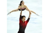 りくりゅうにアクシデント…SP首位発進も三浦璃来が左肩を脱臼　演技後は涙【全日本フィギュア／ペアショート】