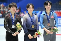 「漫画みたいな展開」鍵山優真、佐藤駿、三浦佳生“関東三羽烏”が辿り着いた全日本の表彰台【男子フィギュア】