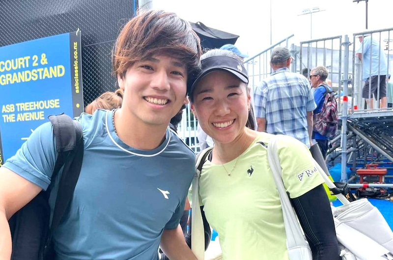 女子テニス日比野菜緒がコーチの夫と二人三脚で挑む新境地!結婚を「引退の理由」にしない挑戦<SMASH>