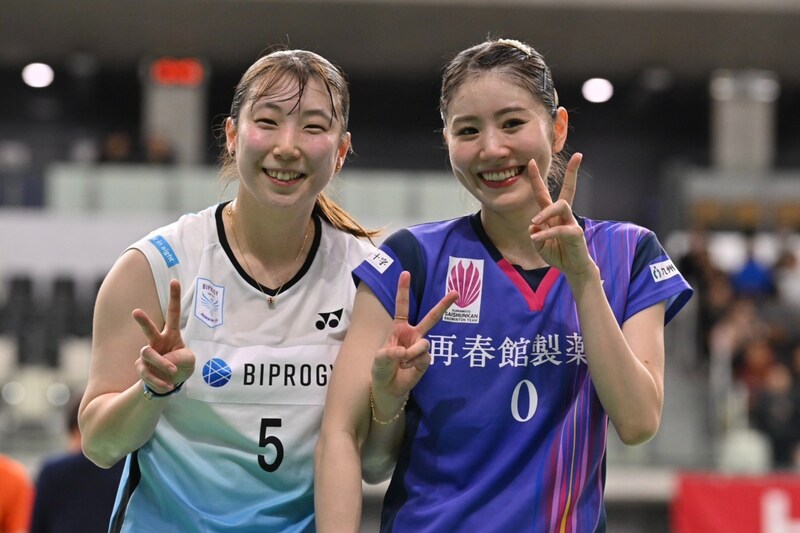 志田千陽/五十嵐有紗“シダガシ”が2戦連続ストレート勝ち! 8強進出に笑顔満点のWピース【全日本総合バドミントン】