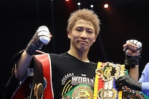 「絵面のインパクト凄い」井上尚弥にサインねだる現ヘビー級王者…PFP１位との２Sにネット騒然「リスペクトし合ってるのいい」