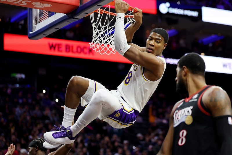 「ルイは素晴らしい選手だが…」元オールスターが八村塁のベンチ起用を提言「スマートを先発起用すべき」<DUNKSHOOT>