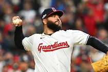 元ヤクルト助っ人右腕、MLB復帰「防御率3.50の右腕をガーディアンズが獲得」米報道　日本人ファン反響「いいニュース」「またスワローズに戻ってきて」