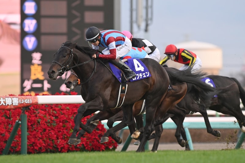 人気盲点だったロブチェン、ホープフルS史上初快挙を飾った素質馬の快走