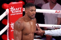 「悲惨すぎる」元ヘビー級王者が交通事故に遭い、同乗者２名を失う　ネットでは心身両面を危惧する声「心配しかない」「メンタルおかしくなるって」