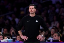 「肩書がヘッドコーチでも、彼らはお前を尊敬していない」元選手のマーティンがレディックHCのリーダーシップに苦言＜DUNKSHOOT＞