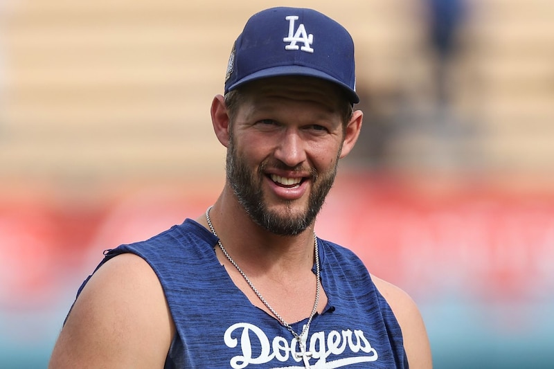 電撃発表のドジャース伝説左腕、改めてその凄さにネット驚愕「通算成績がレジェンドすぎる」「10勝2敗で引退…」