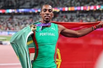 男子三段跳、大逆転の最終跳躍にネット騒然!! 「最後の最後に圧倒的に飛び越えていくの最高」「ピカルド勝負強すぎる」【世界陸上】