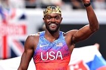 「知らない間にとんでもないこと起こってた」男子400mHで“異常事態”「１着→失格→復活金メダル」にファン騒然「天国と地獄を行ったり来たり」【世界陸上】