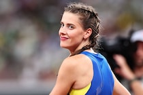 「可愛いお姫様」誕生日に銀座散策、日本車にご満悦の“眠れる森の美女”マフチフの最新投稿に祝福コメント殺到「走り高跳びで歴史上最高の存在」【世界陸上】