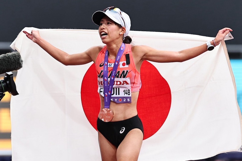 日本女子初! 藤井菜々子、“恩師に捧げる銅メダル”の裏にあった緻密な計算「上手くはまった」「今までと違うぞと」【世界陸上/女子20km競歩】