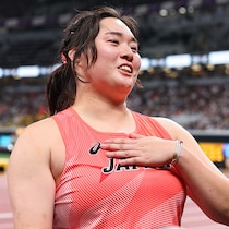 「女王が消えた」北口榛花の予選敗退に衝撃。海外メディアは失望と同情、世界陸連は“怪我を懸念”【世界陸上／女子やり投げ】