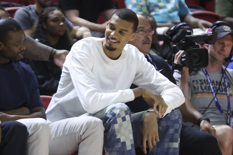 ウェンバンヤマがNBAでは異例の“熱狂的ファン集団”結成に動く!「それが実現できるのはスパーズだ」とオーディション開催<DUNKSHOOT>