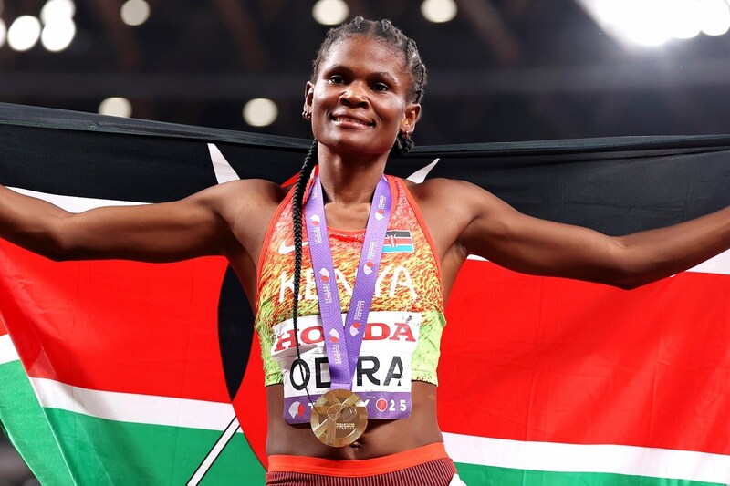 第1回大会以来、42年ぶり新記録!“ケニアの伏兵”オディラが前回女王&パリ金を下す ファン驚愕「鳥肌もんだったわ!」【世界陸上/女子800m】