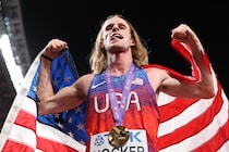 世界記録保持者フィッシャーを振り切り…パリ五輪金・ホッカーが男子5000m初優勝！ネット歓喜「激烈スパートで逆転」【世界陸上】