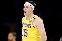 「レイカーズが賢明ならトレードするだろう」球団OBオリーがリーブスの放出を提唱「同じタイプ２人は必要ない」＜DUNKSHOOT＞