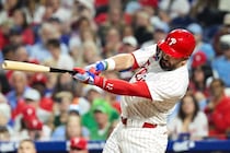 「さすがにホームラン王キツいか？」本塁打争いで大谷翔平を３本差に突き放す...シュワーバーの１試合２発の豪快弾に日本人ファン悲鳴「オオタニさん打ってくれー」