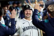 「飛ばし過ぎ！」ローリーが60号到達！ １試合２発＆MLB史上７人目の偉業にX騒然「もうMVP確定だろ」「大谷もそろそろ来るよね？」