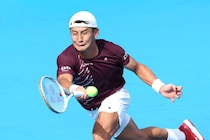 世界273位の島袋将が22位マハーチュを破る大番狂わせ！ 蓄積された「悔しさ」を糧に２年ぶりのツアー本戦勝利＜SMASH＞