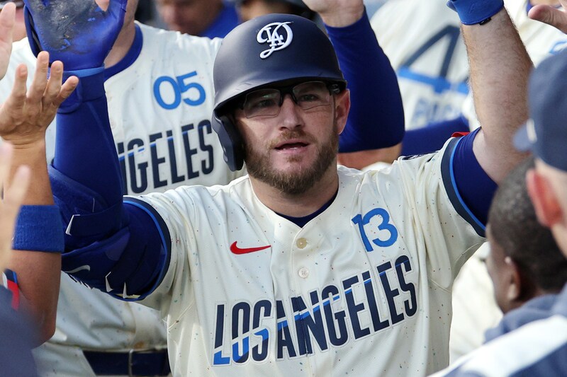 「本当に大変なシーズンだった」ド軍マンシー、今季の苦闘と地区優勝の喜びを語る「どのチームからも全力をぶつけられて...」